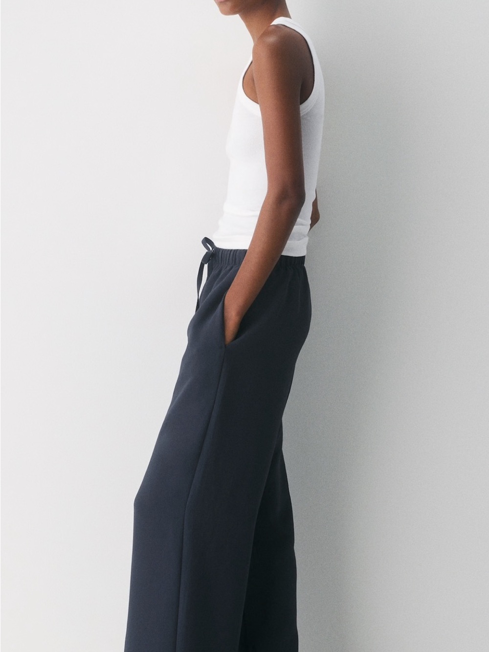 NWT Aritzia The Lodge Pant™ - Crepette™ - Picture 2 of 14